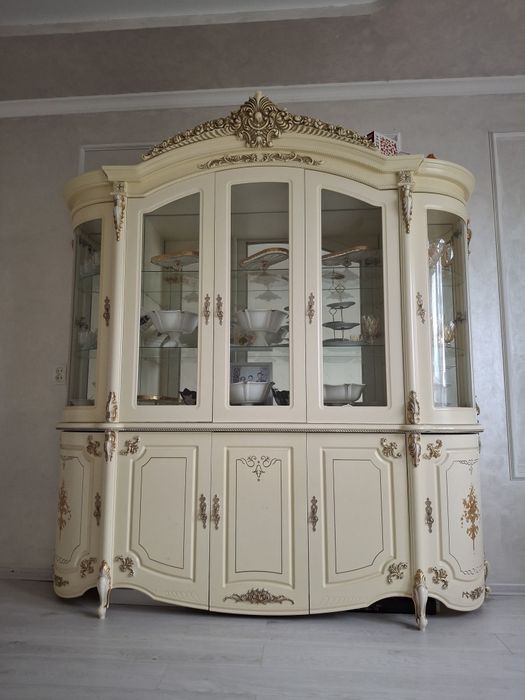 Сервант сатылады