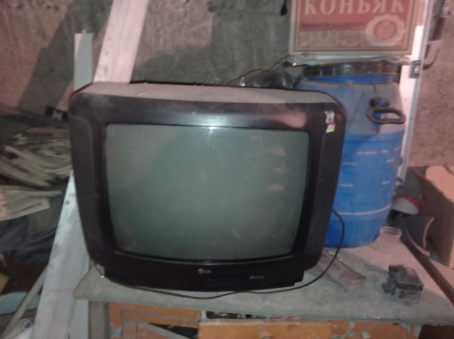 Два телефизора советские