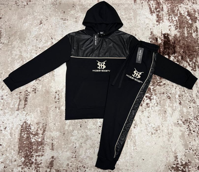 Vând compleu nou de bărbați Made by Society