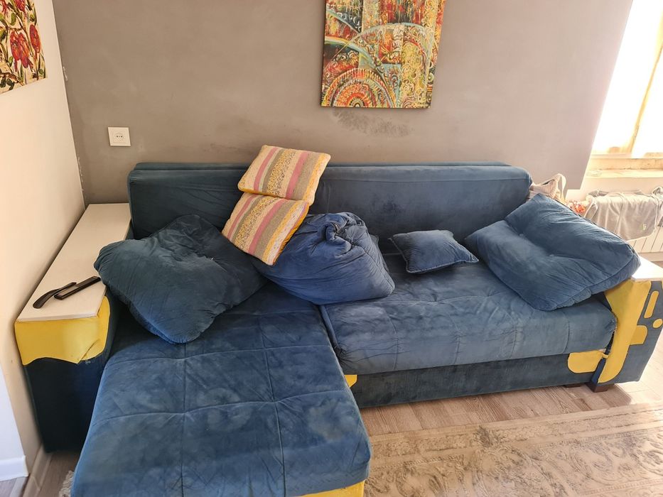 Продам диван срочно