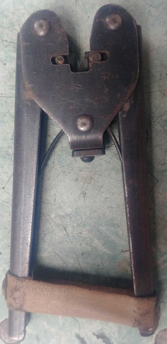 2пломбиратора для свинцовых пломб