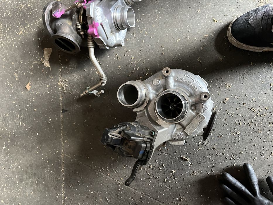 Турбини бмв 7 г11/12 750и 449 ( turbini bmw g11/12 5.0i 449 hp )