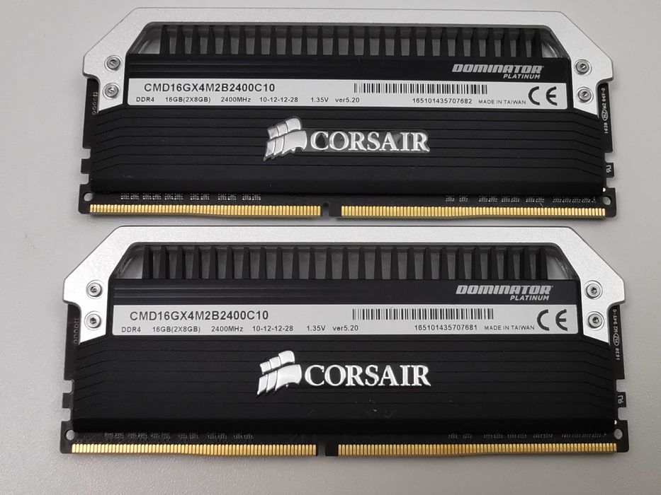 Corsair Dominator Platinum 32GB kit (4x 8GB) CL10 2400MHz DDR4 рам памет