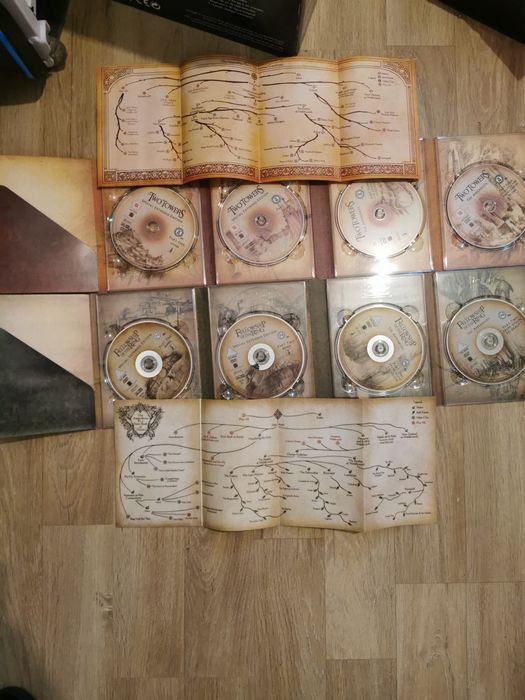 Vând cd-uri Lord of The ring I și II
