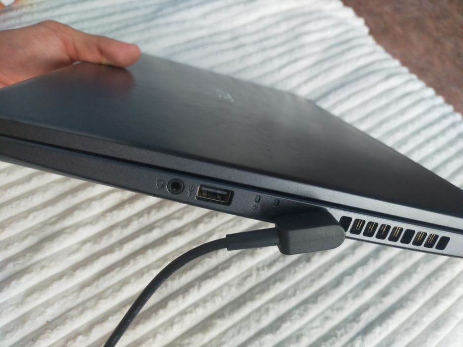 Продам ноутбук игровой aser aspire 7