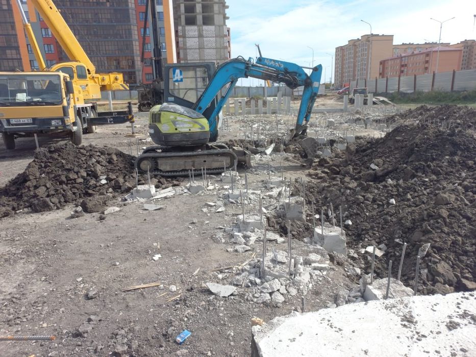 Миниэкскаватор услуги мини экскаватора ковш 50см,ямобур экскаватор