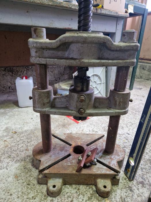 Винтова преса 20 тона