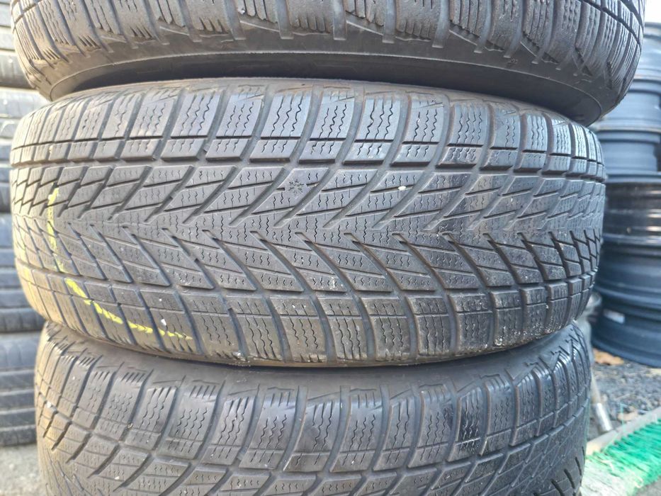 4 Anvelope de IARNA - 205/60/16 96H - GoodYear UltraGrip 3 - Stare F BUNA - DOT 2023 !