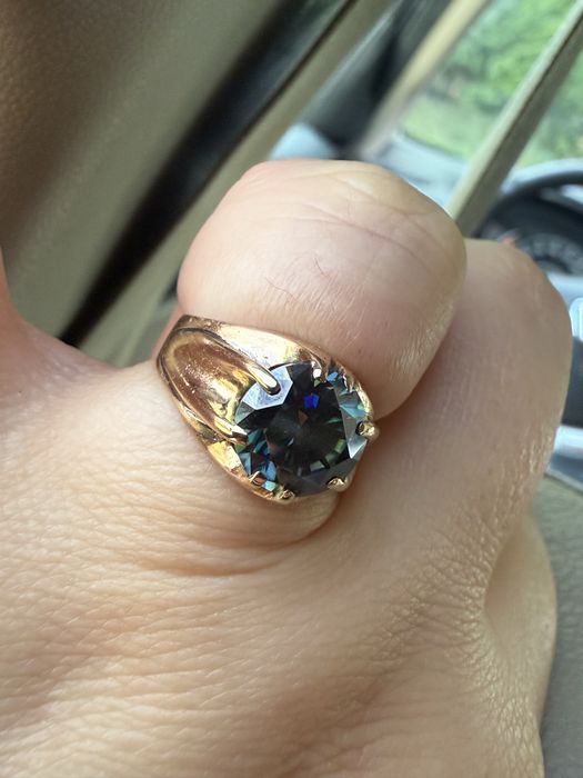 Inel din aur de 18k cu diamant lab grown