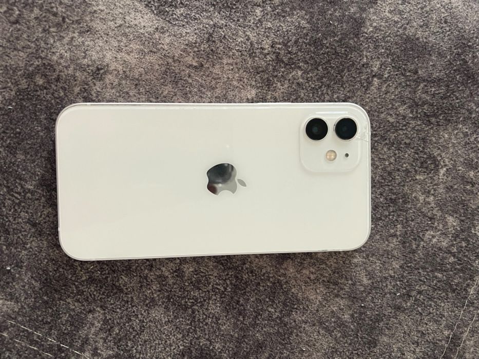 Продам Iphoe 12 128 ГБ Белый