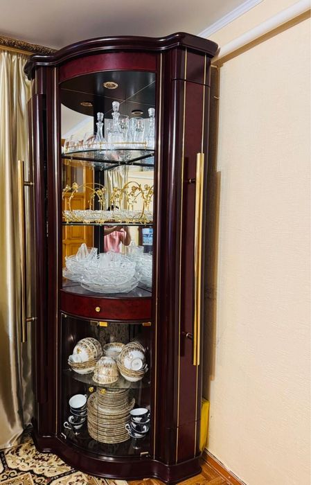 Угловой шкаф бар