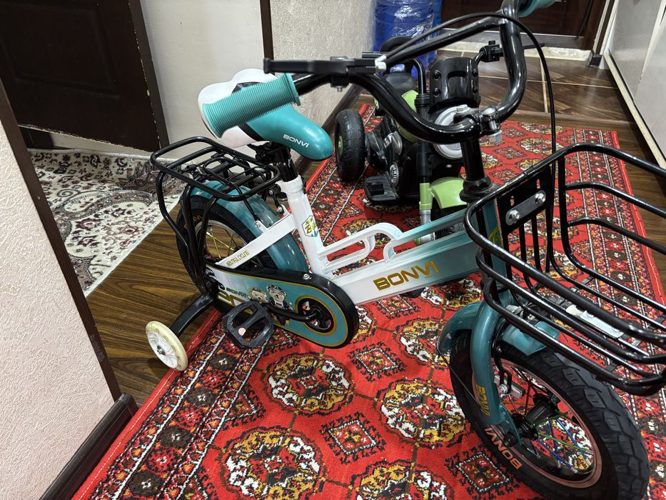 Detskiy velosiped srochna sotaman yangidek