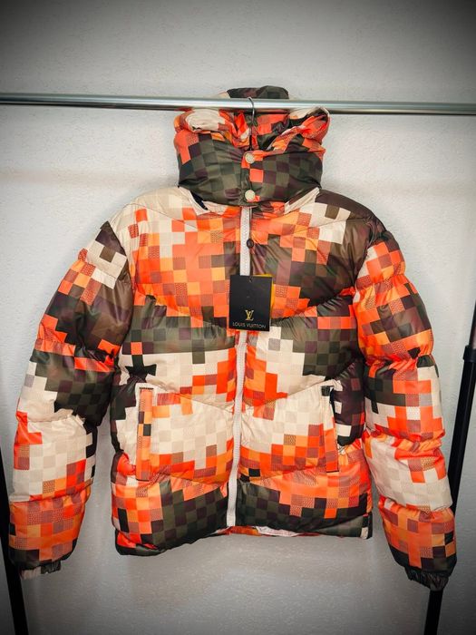 Яке Louis Vuitton