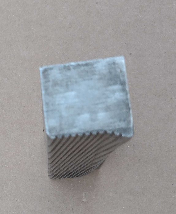 Плоска матрица за навиване на резби