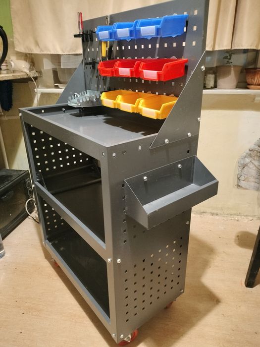 Тележка для инструментов, верстак