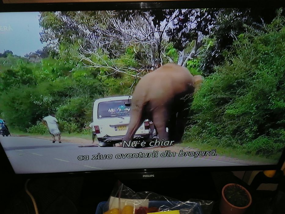 Vând televizor Philips 82cm