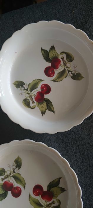 Стъклени съдове за ядки, чинийки, пепелници