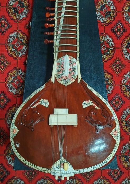 Tor Sitar sotiladi .