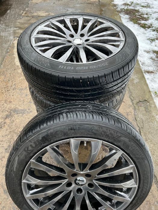 Продам корейские шины 20 размера