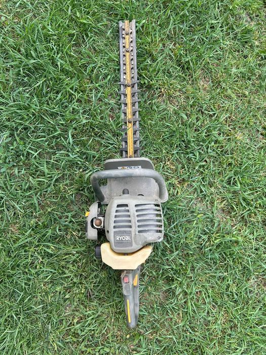 Ryobi RHT2660DA – foarfecă profesională pentru gard viu pe benzină