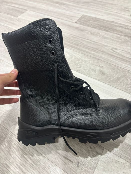 Продаю  продаю берцы