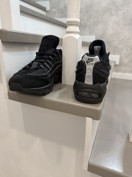 Продам кроссовки Nike Air Max 95