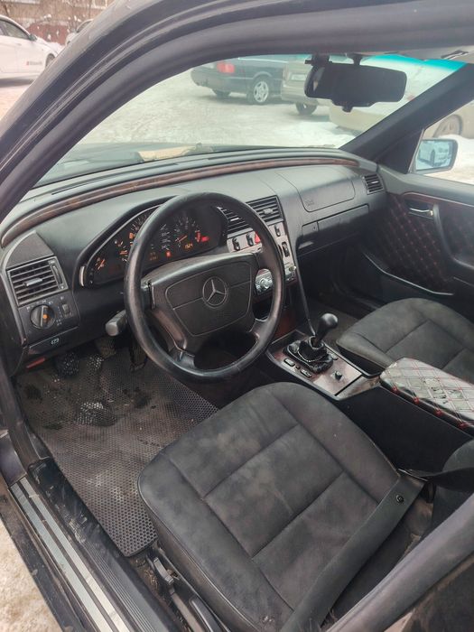 Продам мерседес с180 97  года