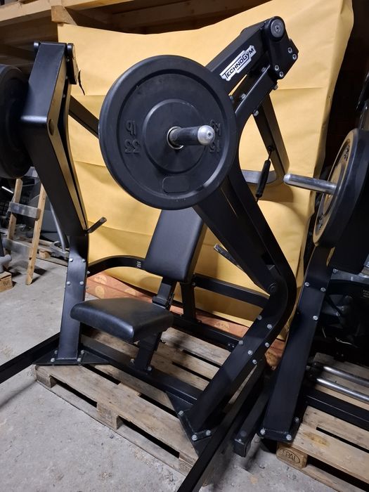 Фитнес уреди Technogym pure strength