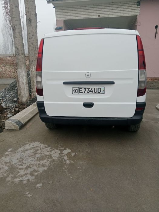 Mersedez vito sotiladi