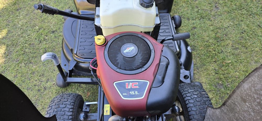 Tractor tuns iarba Briggs&Stratton