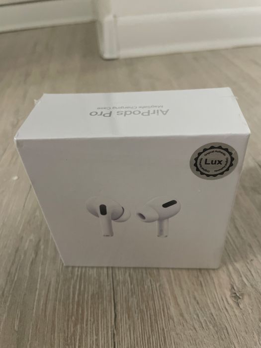Продам AirPods Pro LUX