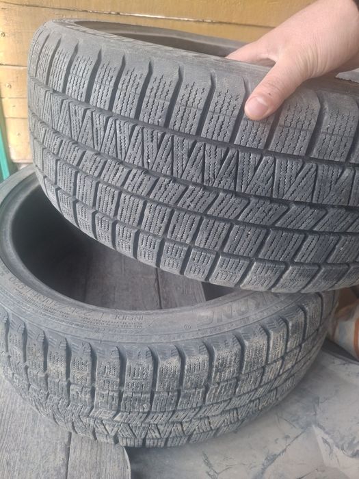 Зимние шины в хорошем состояние