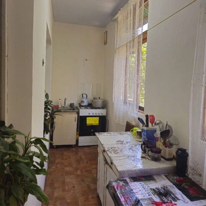 Мирзо Улугбекский район ор Паркетский рынок 2х ком 50м2 среднйи ремонт