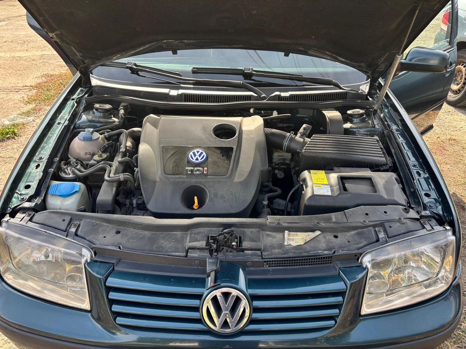 Vând vw bora an 2003