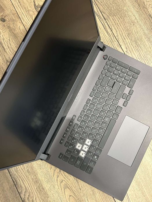 Asus rog strix 17