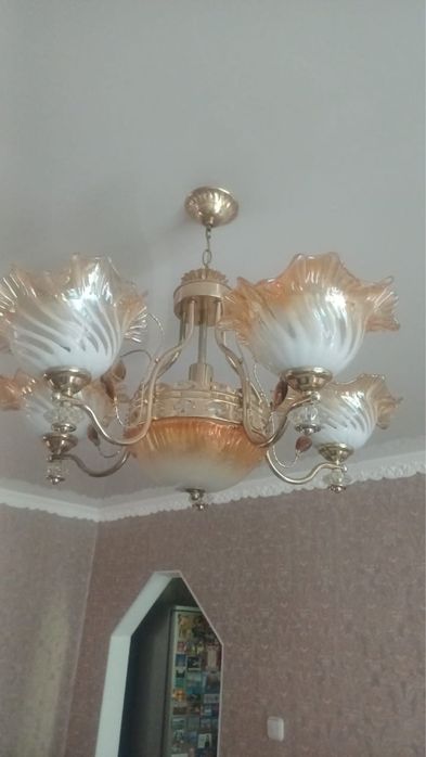 Продам люстру состояние отличное.