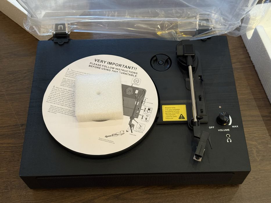 Виниловай проигрыватель Tanlanin TE-2019A