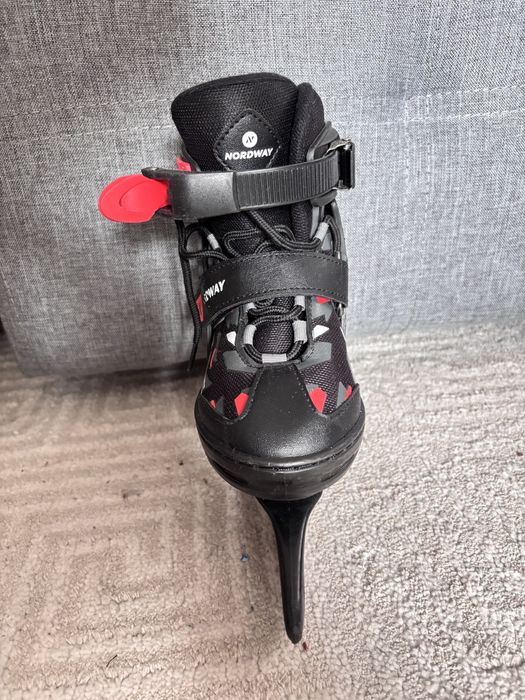 Продам детские коньки