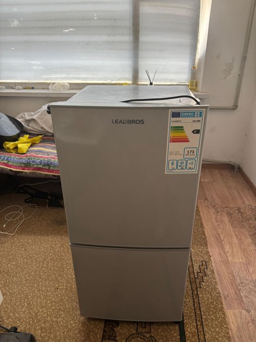 Хололильник LEADBROS HD-99R