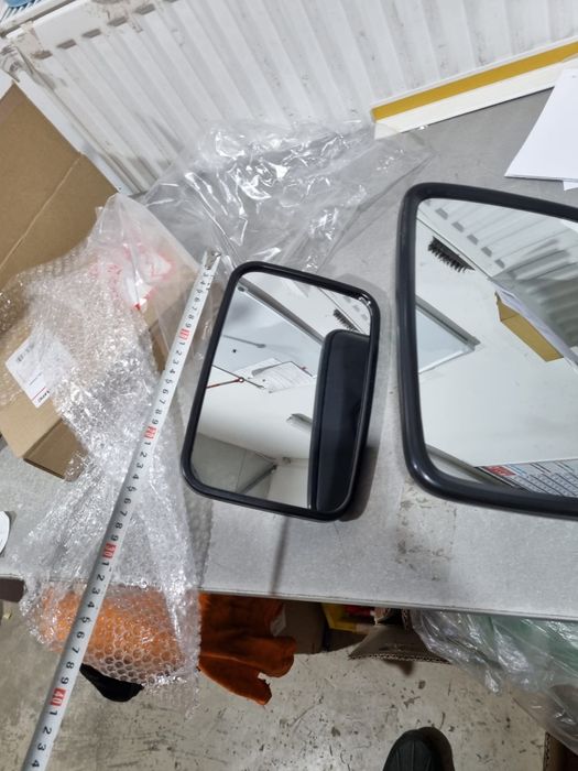 Oglinda tractor john deere preț 250 lei se poate trimite prin