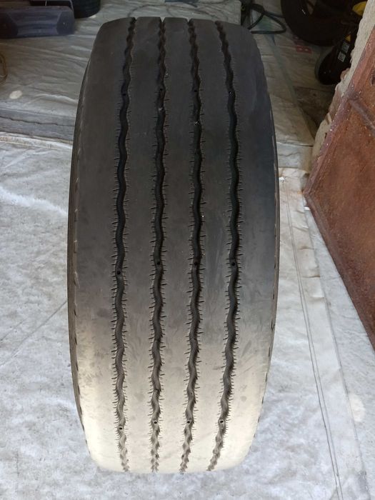1 тежкотоварна гума 305/70R19.5 Michelin XZE2+ 147/145M M+S Germany