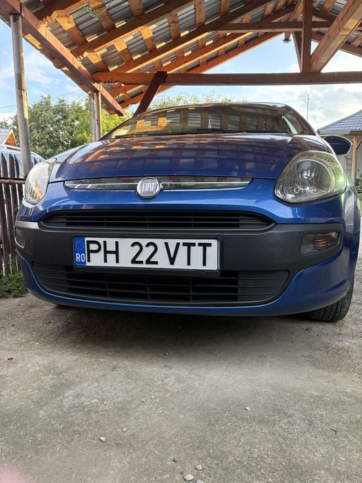 Vand  Fiat Punto Evo an 2010motor 1.3 diesel ,proprietar in acte,fara rugina