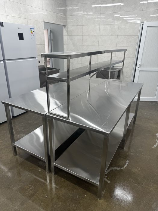 Стол из нержавещей стали