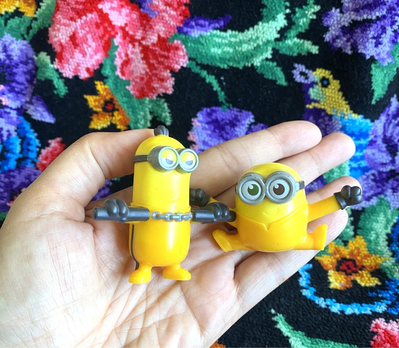 Миньоны  фигурки  Макдональдс