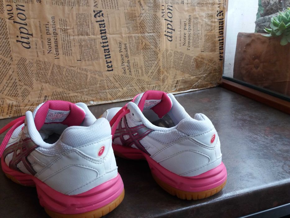 детски маратонки Asics,кецове,спортни обувки,асикс,ном.37,за момиче