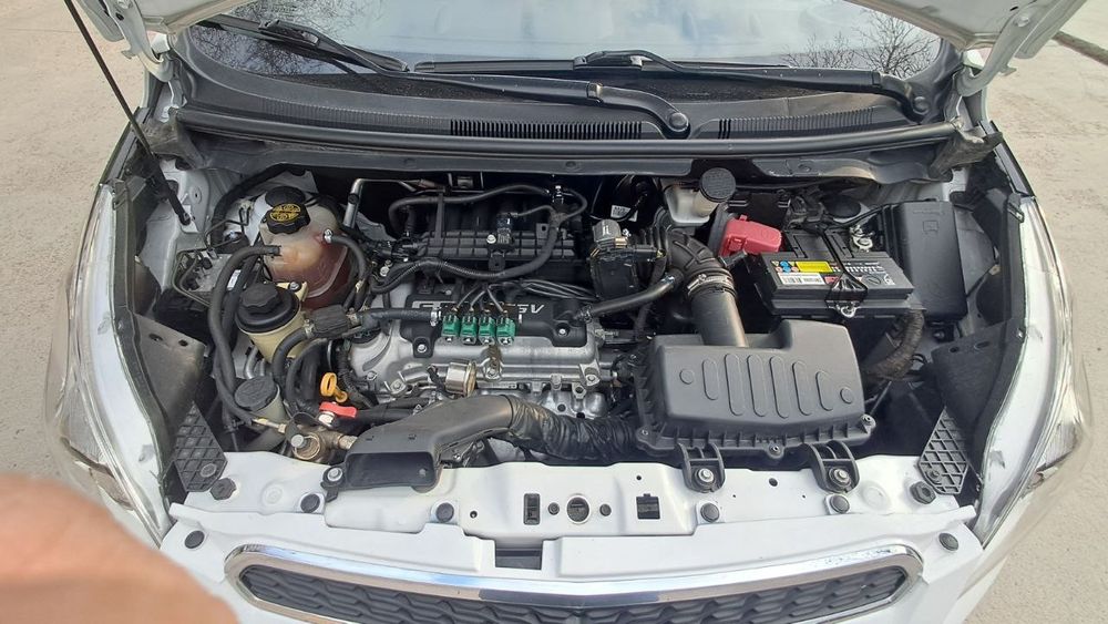 Спарк элегант срочно сотилади