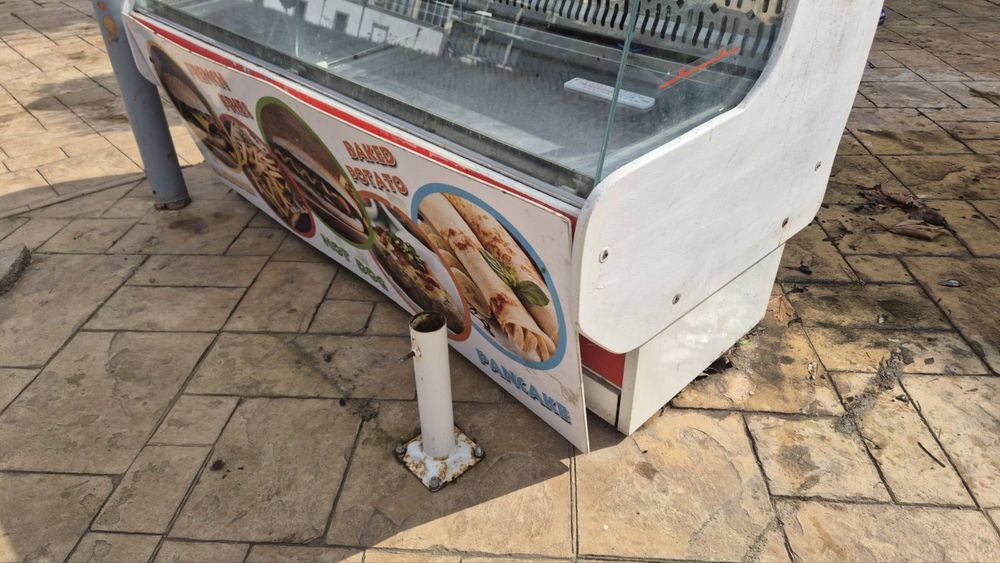 Хладилна витрина плюсова-160см