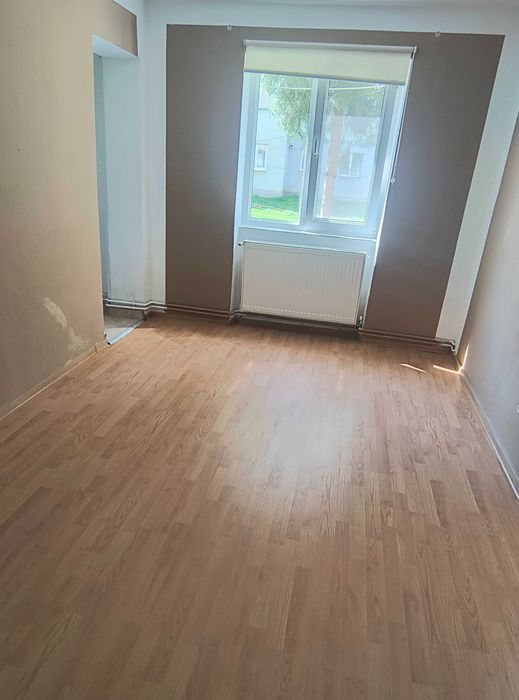 Ofer spre închiriere apartament
