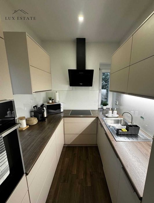 Продава се Двустаен апартамент в София, Борово - 67 кв.м за 2762 €/кв.м - Снимка #1