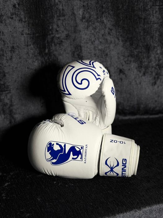 Боксерский перчатка